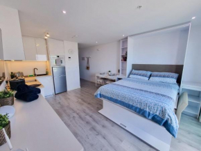 Top Floor Studio - The Hub Gibraltar - Self Catering